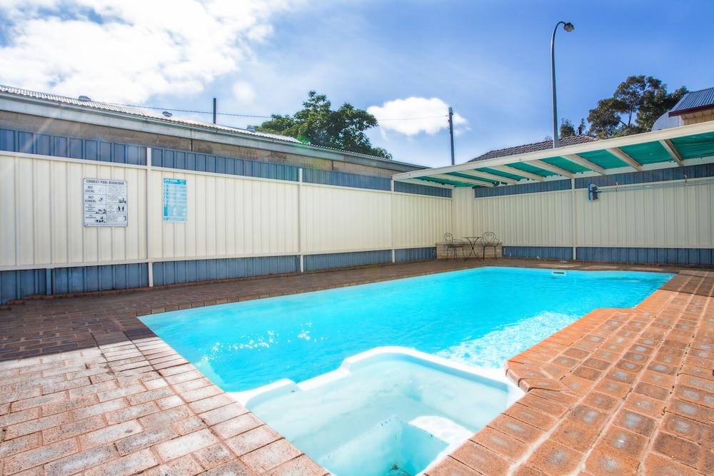 Cowra Motor Inn Exteriér fotografie
