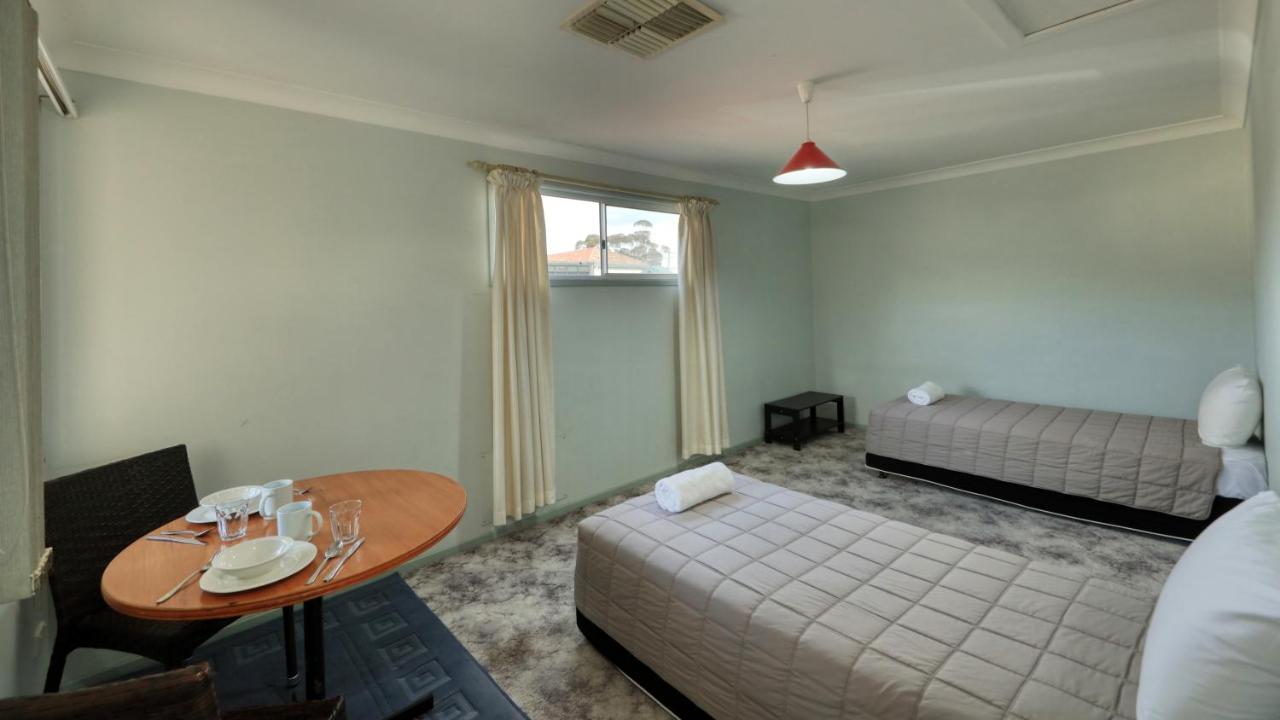 Cowra Motor Inn Exteriér fotografie